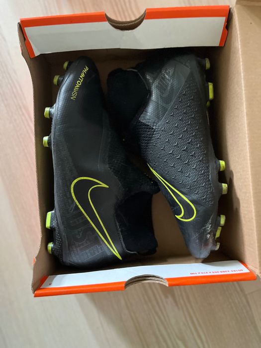 Сороконіжки Nike