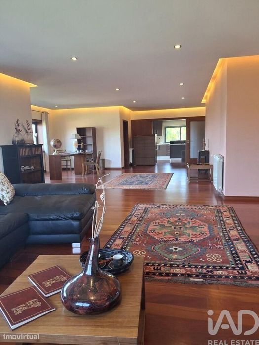 Casa / Villa T5 em Reboreda e Nogueira de 419 m2
