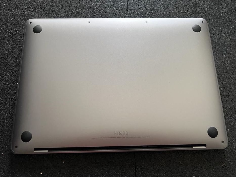 MacBook Pro 13 / M1 / 16GB RAM / 1TB SSD / 2021 : A2338 - IDEALNY