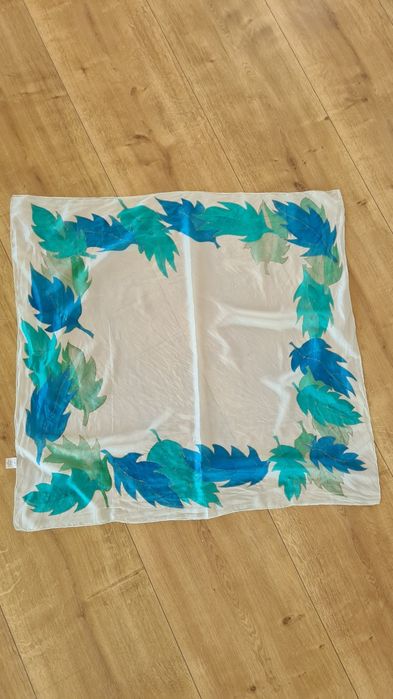 Chusta Apaszka Gawroszka Szal Poszetka. 100% Jedwab Silk. Kwadratowa.