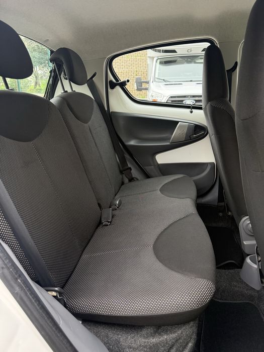 Toyota Aygo * Full Extras * Poucos Km * Multimidia Carplay * Imaculado