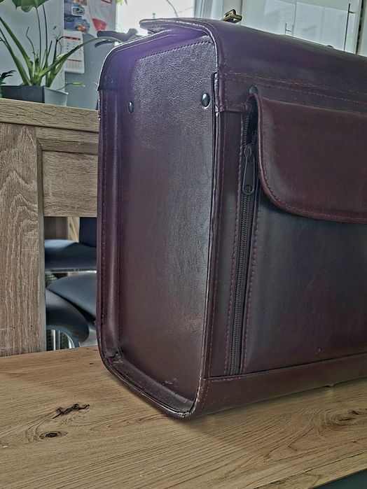 Neseser, walizka, dyplomatka duża skórzana,  brązowa