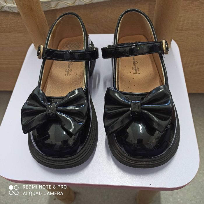 Туфлі чорні нарядні лакові