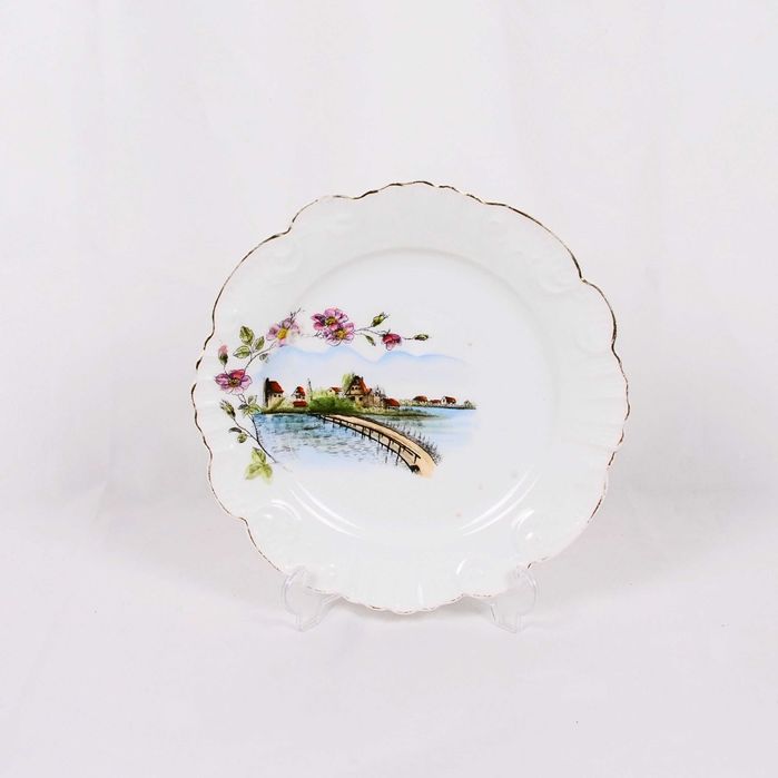 Prato em porcelana da Vista Alegre (1881/1921)