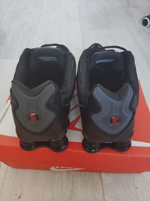 NIKE shox to czarne 43