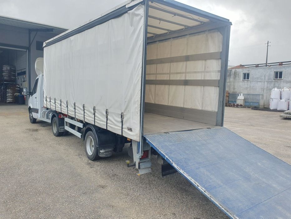 Carrinha Mercedes mini tir