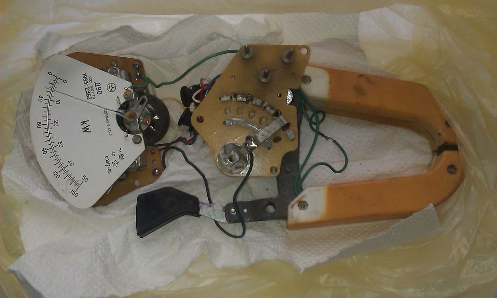 Электроизмерительные клещи Д90