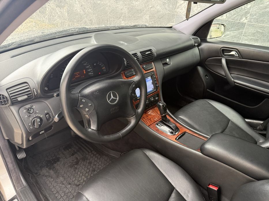 Mercedes C200 Cdi Auto Excelente