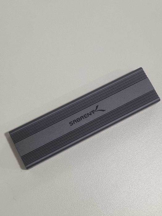 Caixa Externa Sabrent USB Type-C para SSD M.2 NVMe e SATA – Tool-Free
