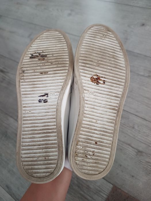 Białe trampki 40