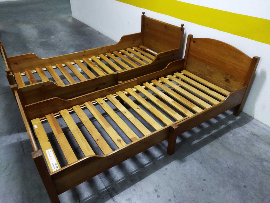 Cama Extensívei em Pinho com Estrado De Madeira e Colchão Lusocolchão