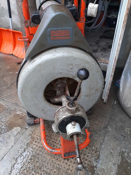 Maszyna, sprężyna do udrażniana rur kanalizacji