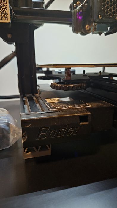 Impressora 3D Creality Ender 3 V2 com upgrades