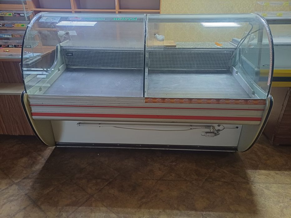 Продам холодильна ковбасна вітрина