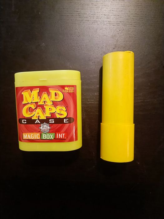 Porta tazos mad caps + Panini tube