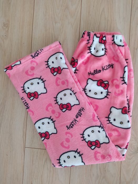Spodnie Hello Kitty Pluszowe 8 kolorów w 3 Rozmiarach XXS/M