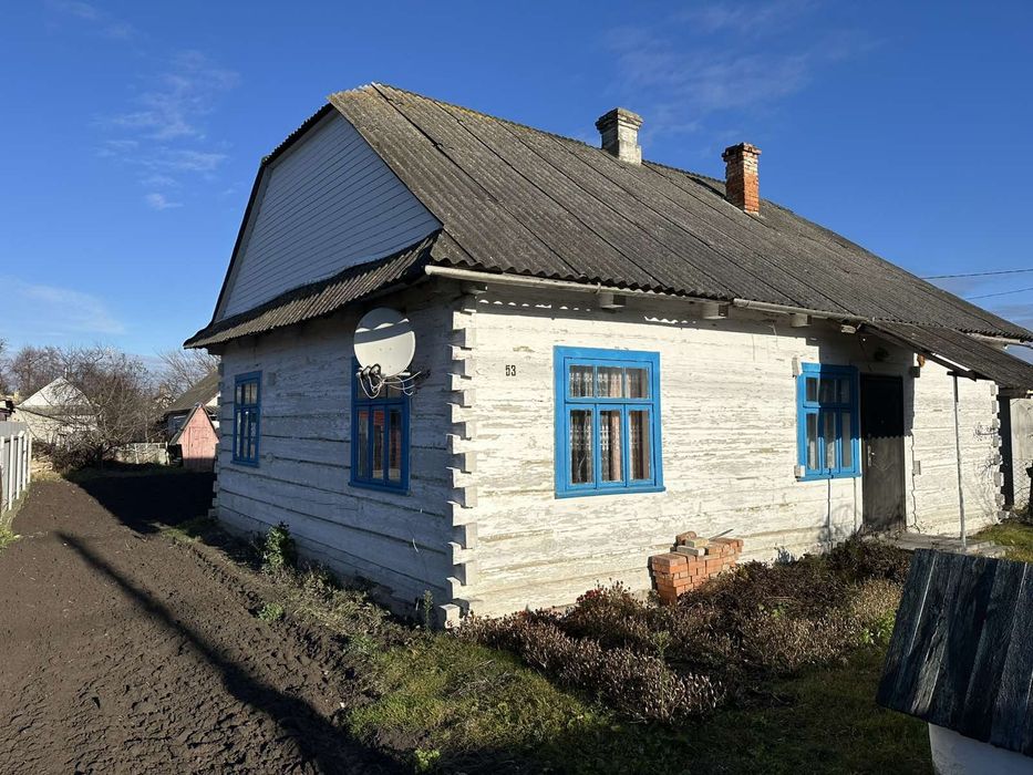 Будинок не новий, дерев'яний