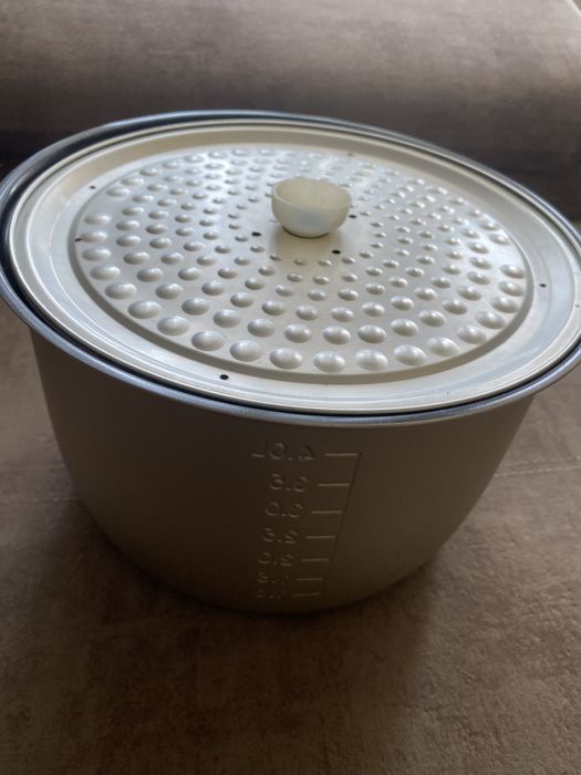 Чаша для мультиварки в наборе новая