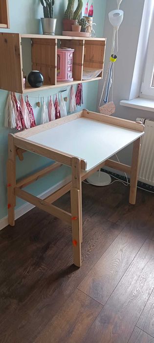 Biurko / Stolik  dziecięcy Flisat IKEA