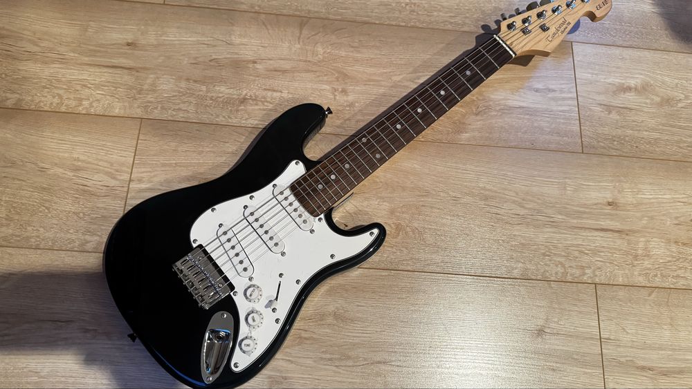 Dziecięca Gitara Elektryczna Tanglewood EE 12 Czarna Stratocaster BDB