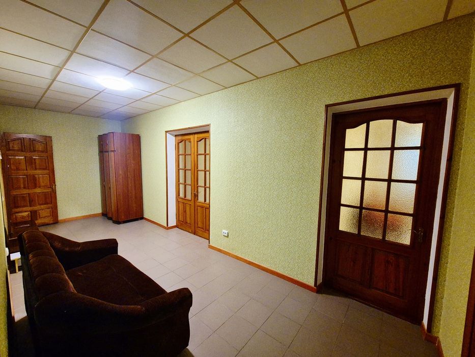 2 Кімнатна.В Центрі Біля Макдональдс