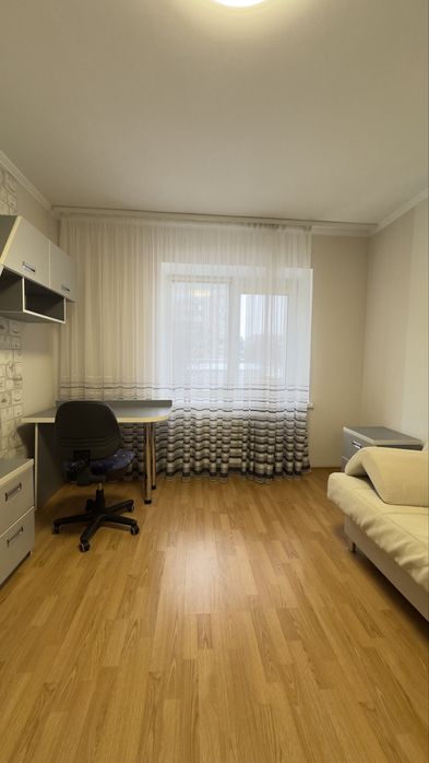 Продаж 3к . Виставка.  ( рауш) . 86000у.о