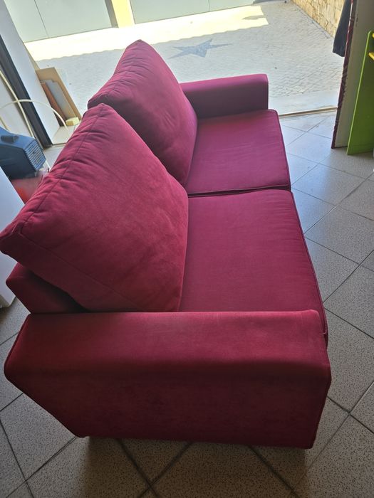 SOFÁ Vermelho dois lugares