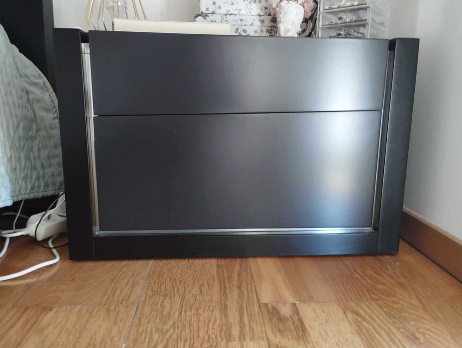 Estrutura de cama casal+2 mesas de cabeceira+tela 140cm