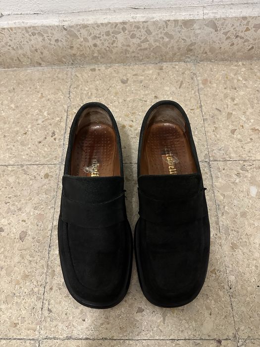 Sapatos homem, em camurça, pretos. Tam:40