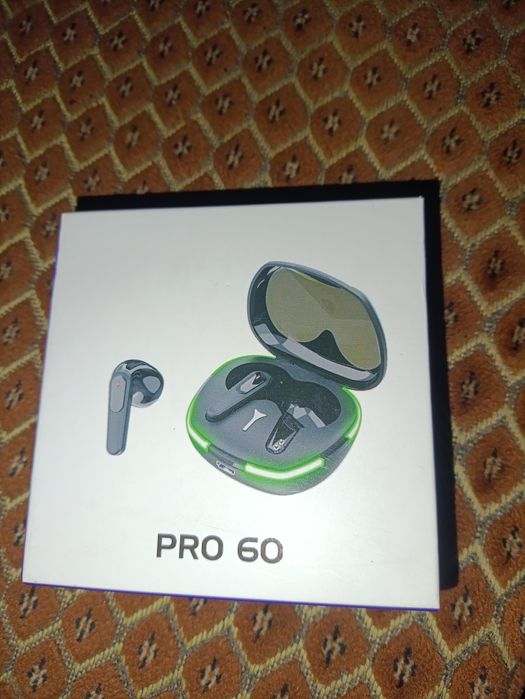 Бездротові Bluetooth навушники TWS60 з підсвіткою кейса