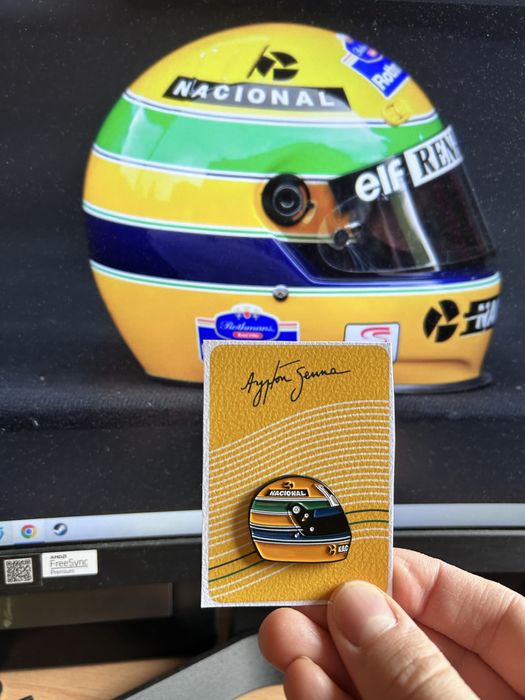 Pin F1 Ayrton Senna Helmet