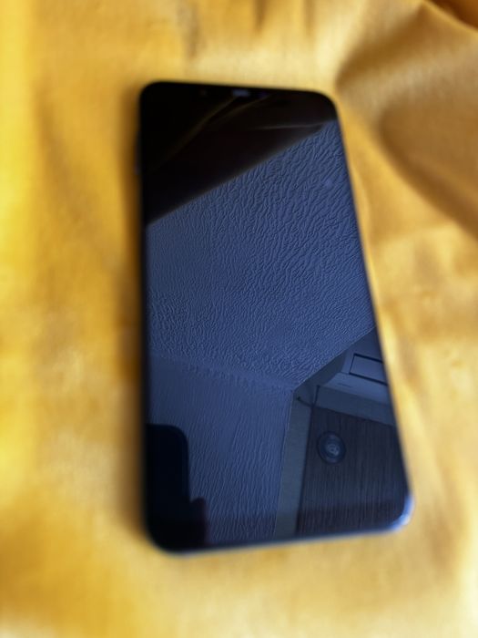 Телефон Xiaomi mi8 64gb 2sim