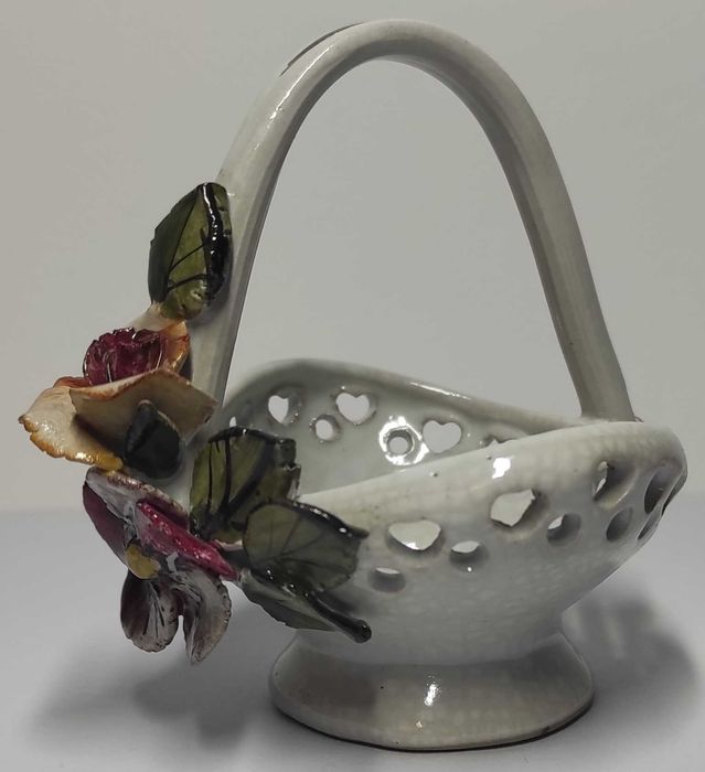 Porcelanowy koszyk koszyczek kosz z porcelany kwiaty kwiatki vintage