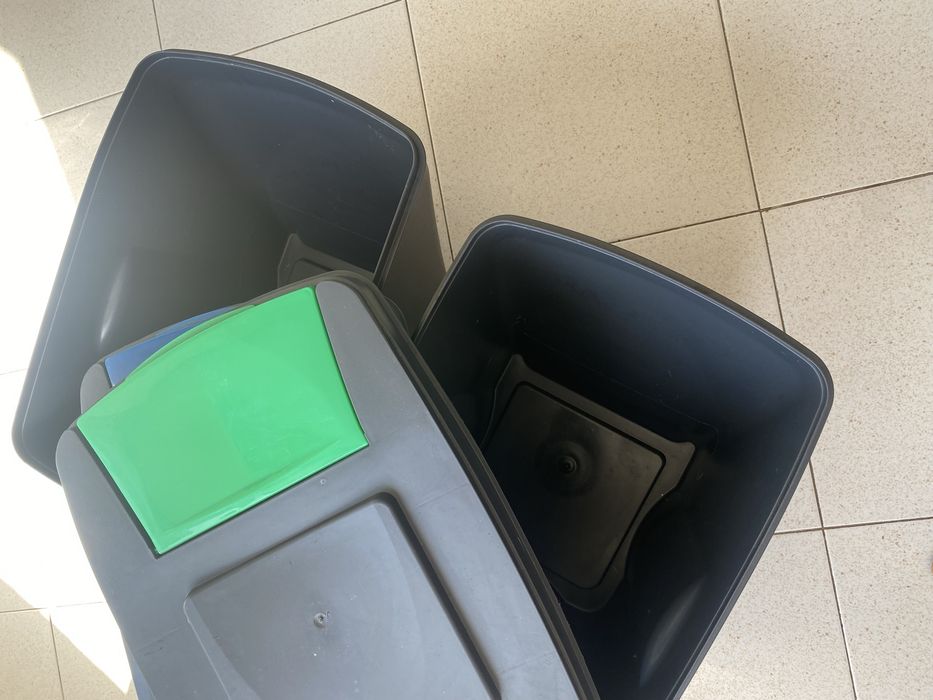 Caixote de lixo reciclavel