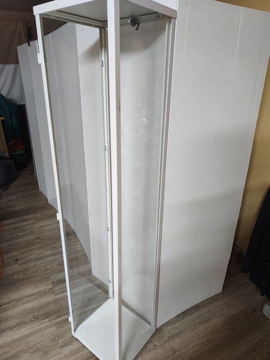Vitrine em ótimo estado sem porta