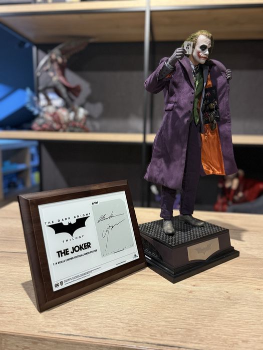 Joker Queen Studios figurka Batman artisan Ledger