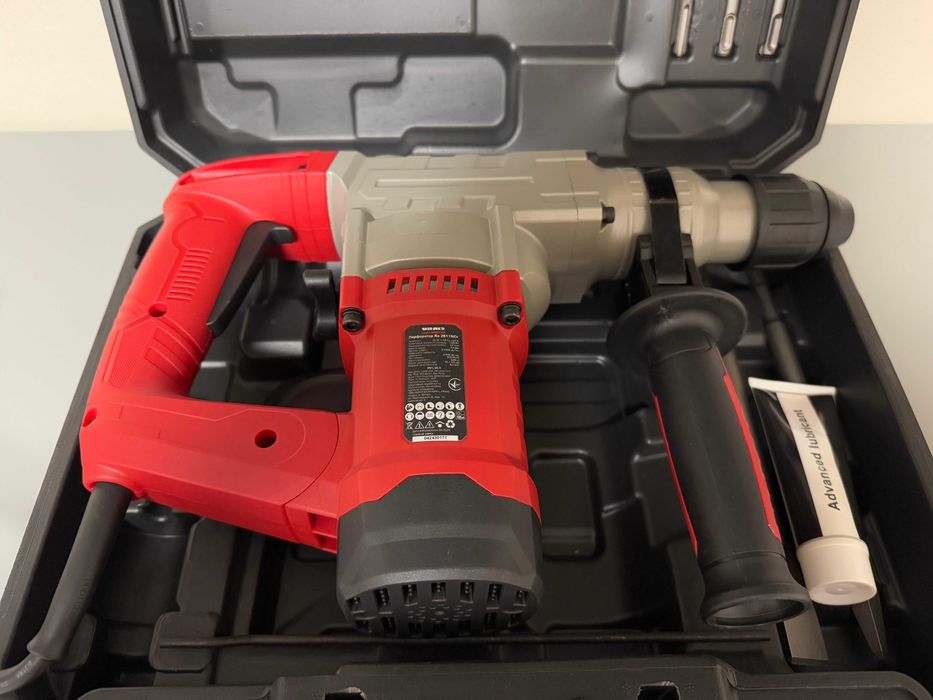 Продам Перфоратор Vitals Master