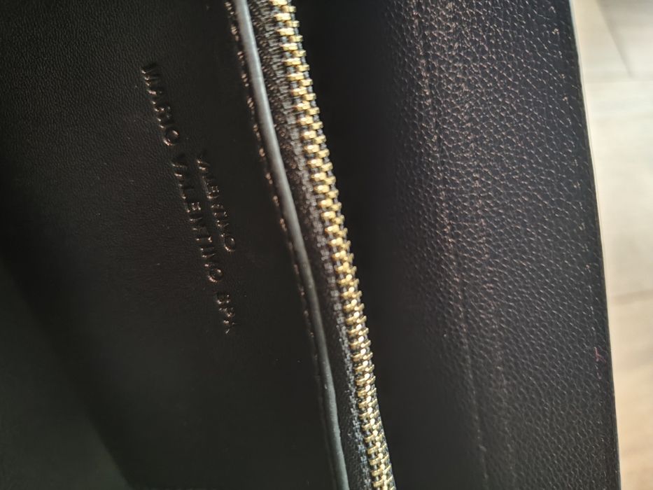 Valentino Vars torebka łańcuch złoty Mario czarna ekoskóra do ręki