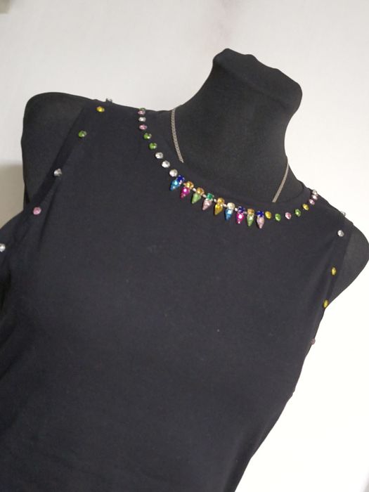 Nowa damska bluzka zdobiona kolorowymi ćwiekami rozmiar 36 S