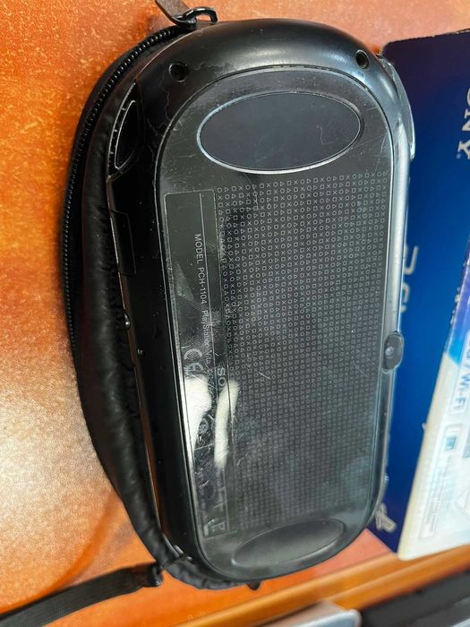 PS VITA Oled w boxie, 4gb używana komplet