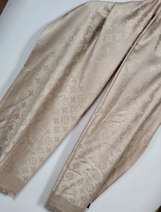 Люксові палантини,  нові, 180×70.
Усі бірки є, якість відмінн