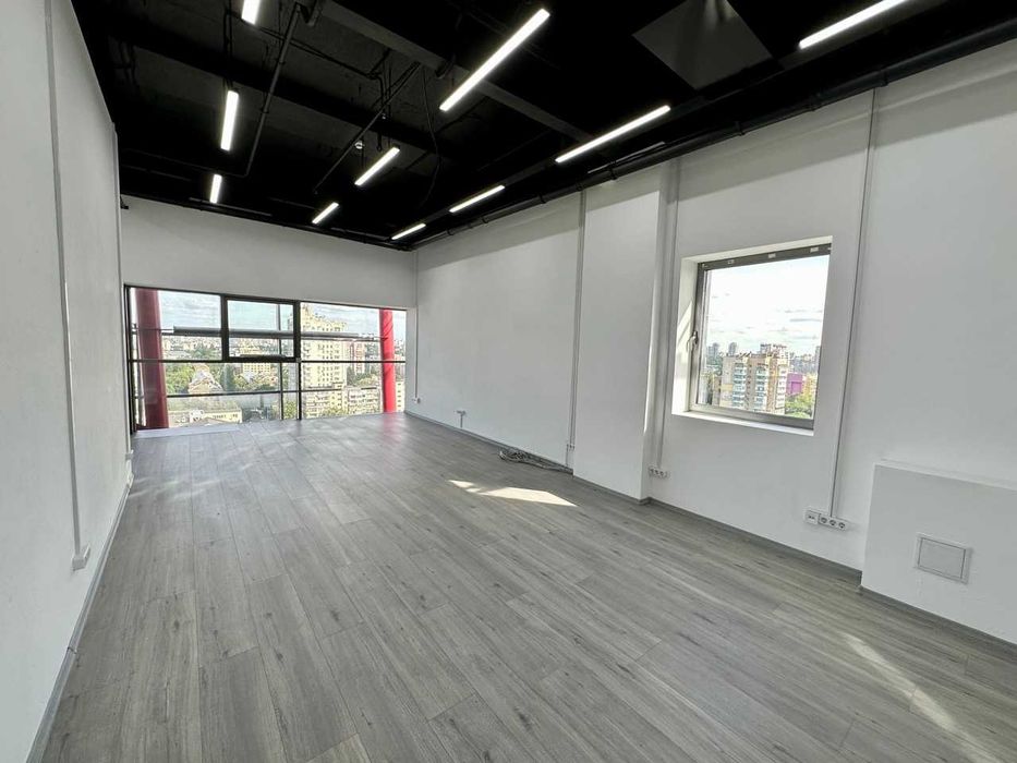 Офіс з генератором, 800 м2, М. Шулявська, ТРЦ Соsmo Multimall. Власник