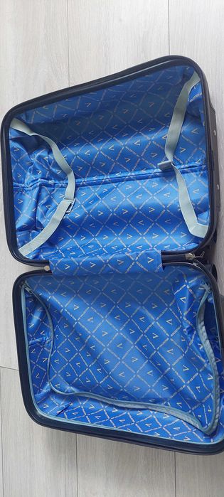 Walizka kabinowa VIP Collection 18" : 31l