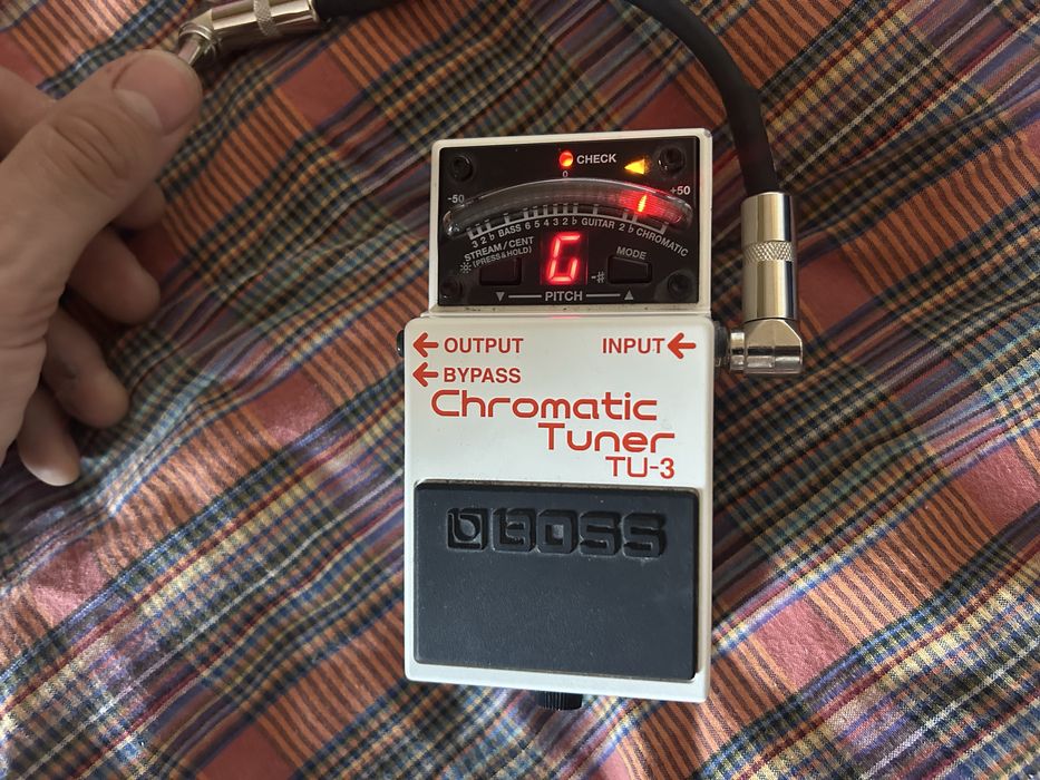 BOSS TU-3 Tuner Stroik Gitarowy Efekt Pedał Tu3 Tu 3 polytune poly tune + bateria + kabel
