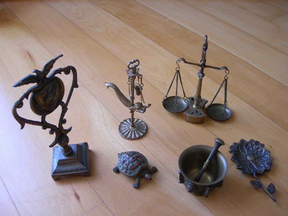 Artigos decorativos diversos para exposição