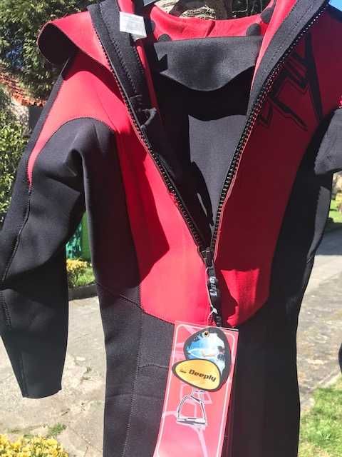 Fato de Surf Novo