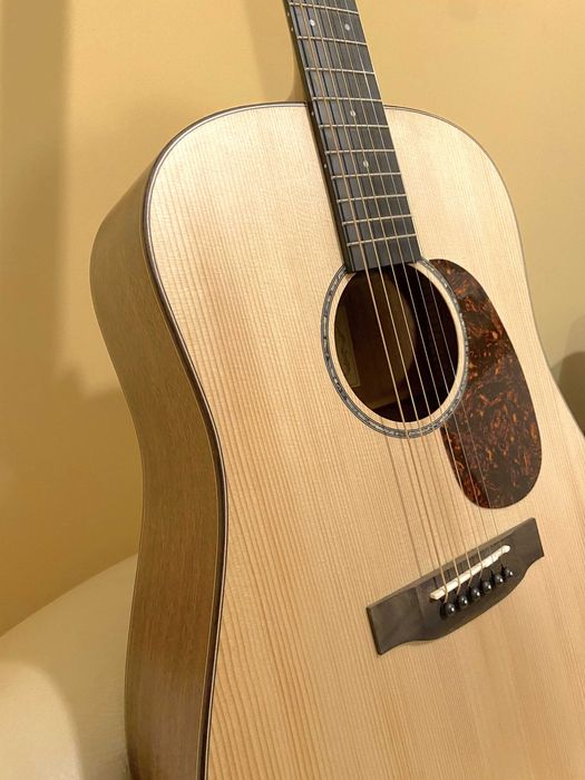 Guitarra Acústica Eletrificada, Madeira Sólida, C/Case, como NOVA