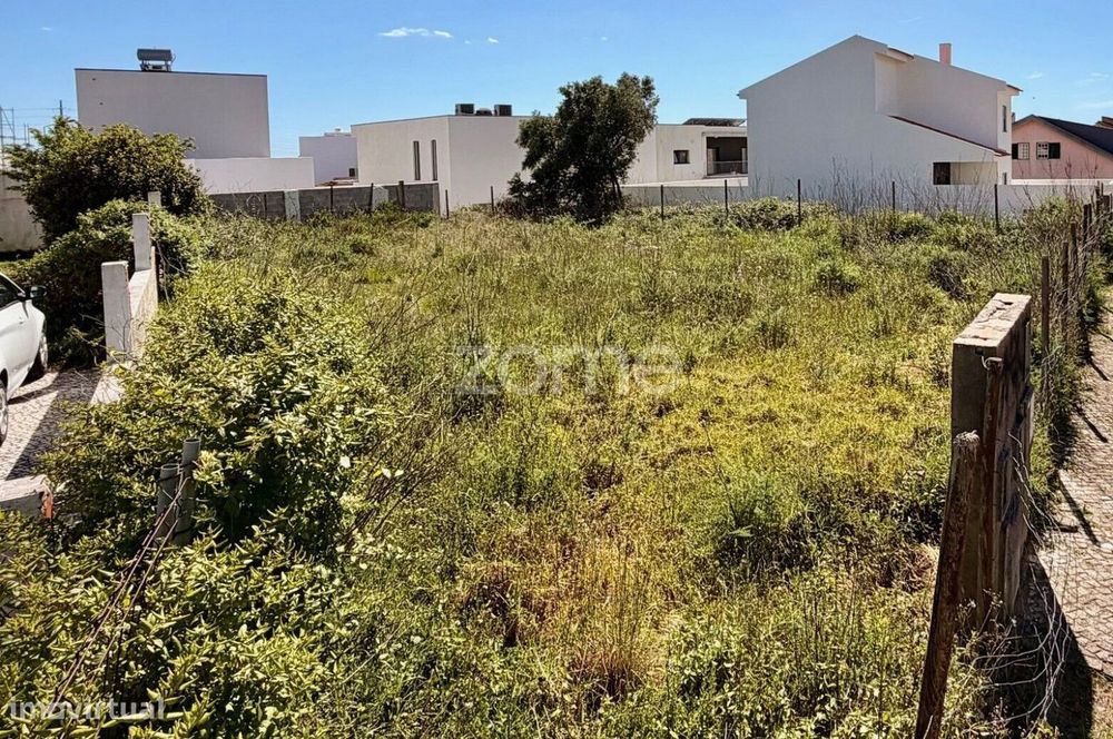 Terreno Urbano em Trajouce