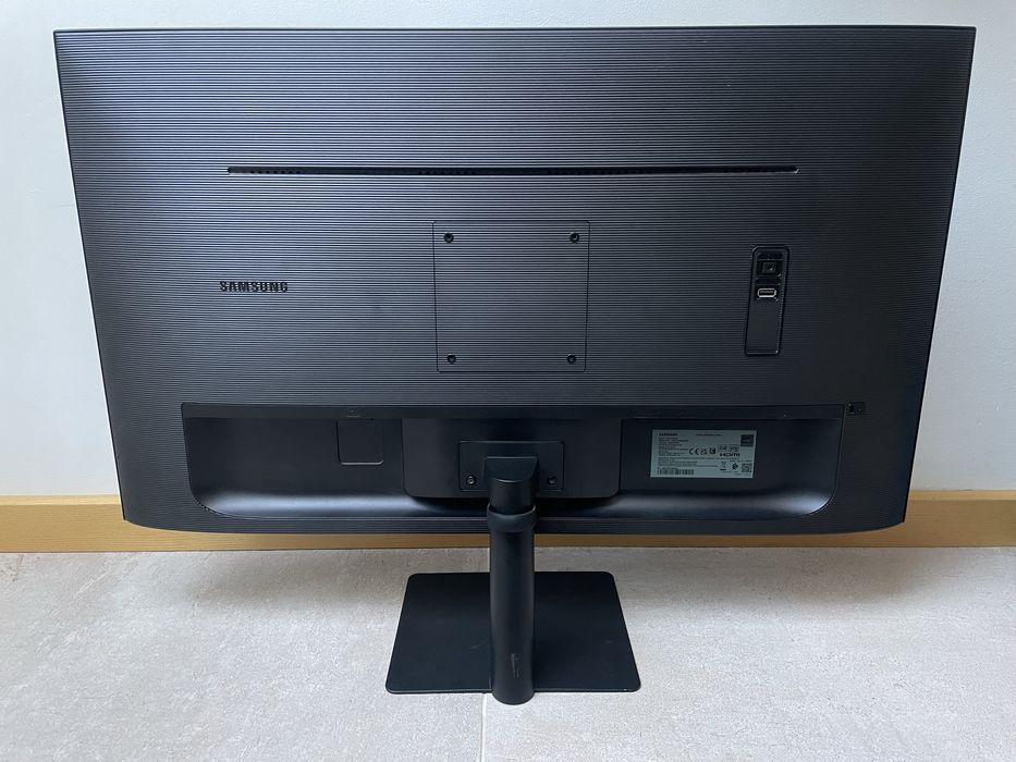 Monitor Samsung 32" 4K VA 60Hz S32A700NWU