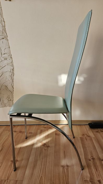 Krzesła stołowe komplet 4 szt niklowane i tapicerowane. Stan idealny